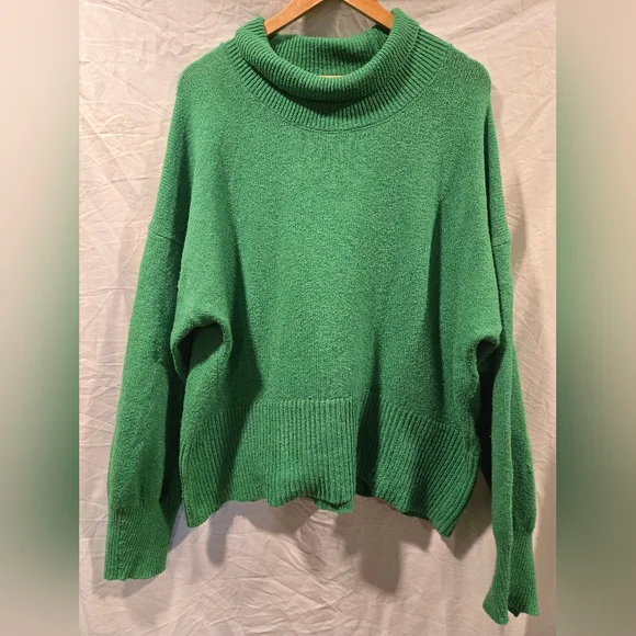 a new day Vibrant Green Turtleneck Sweater - Picture 2 of 7